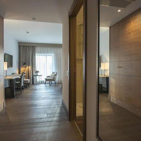 Del Roser De Hotel